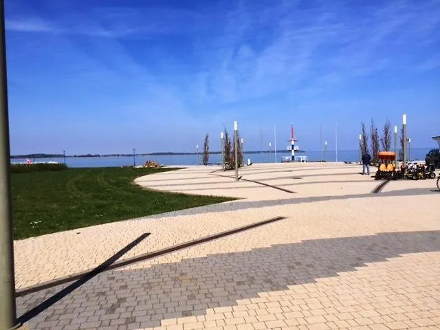 Haubentaucher 80 ريكلين